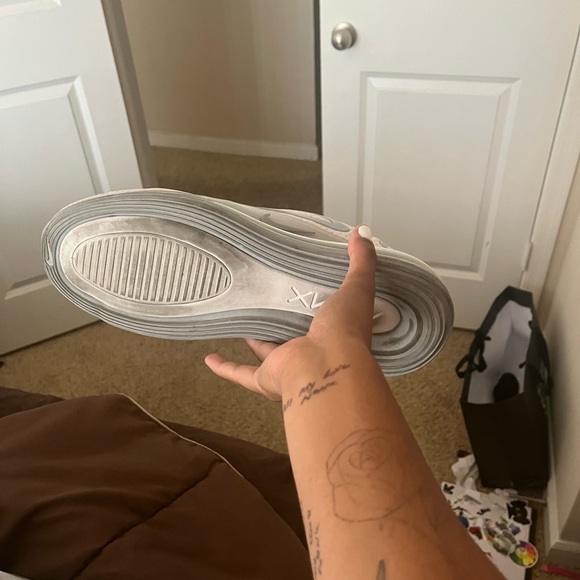 Air max 720 - Picture 4 of 4